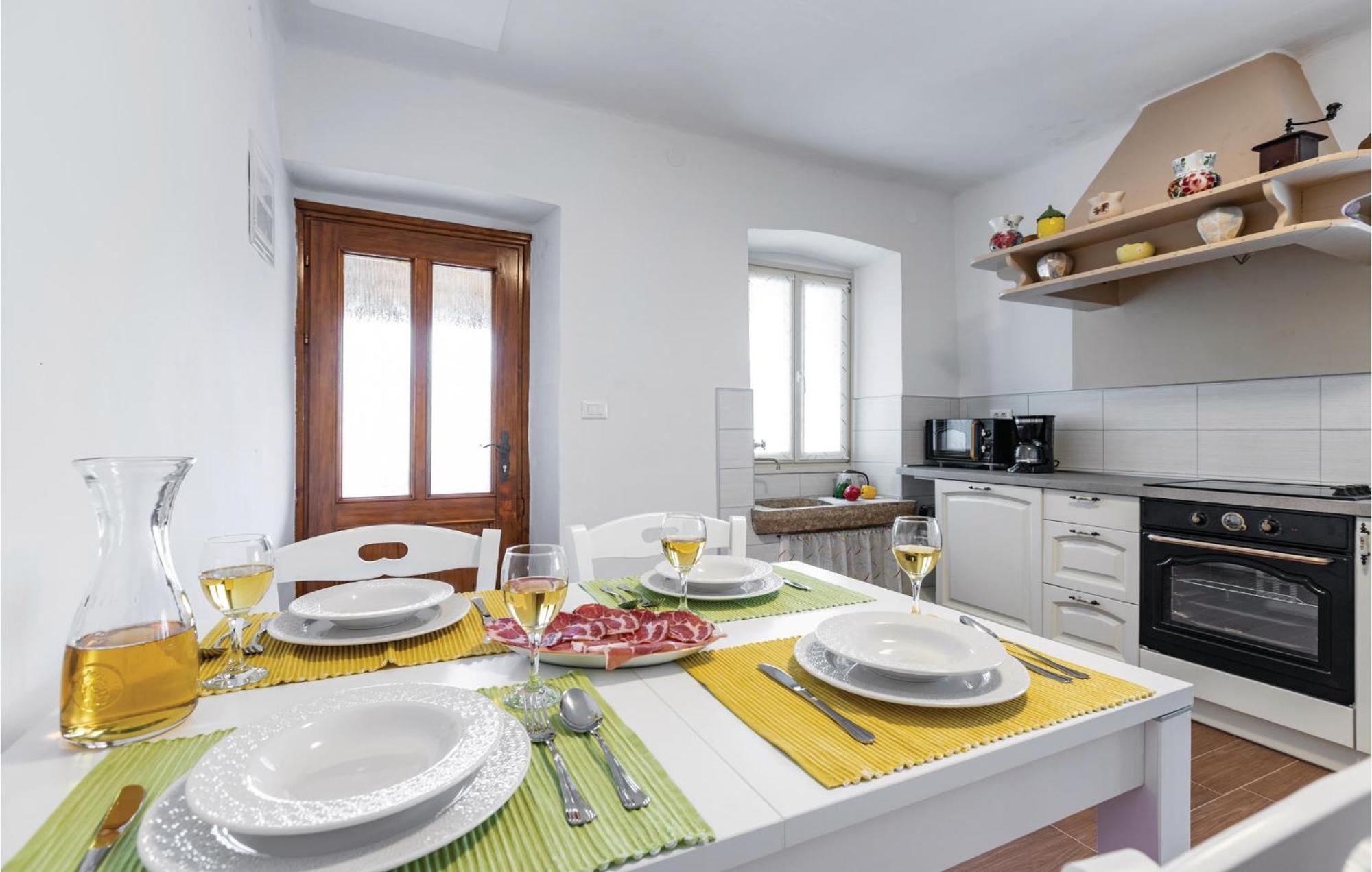 Cozy Home In Pazin With House A Panoramic View Екстер'єр фото